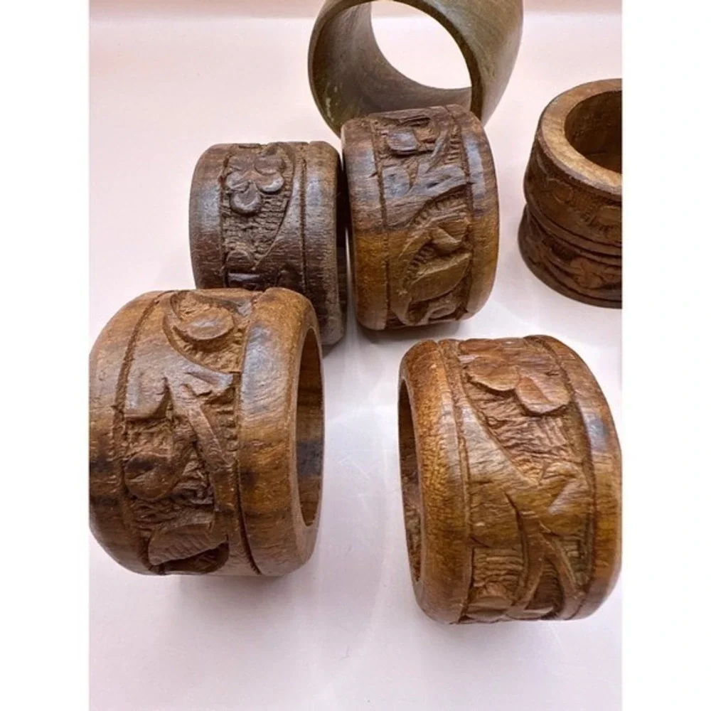 Hand Carved Wood Napkin Rings Various Lot‎ Set Rustic Home Decor Giraffe
